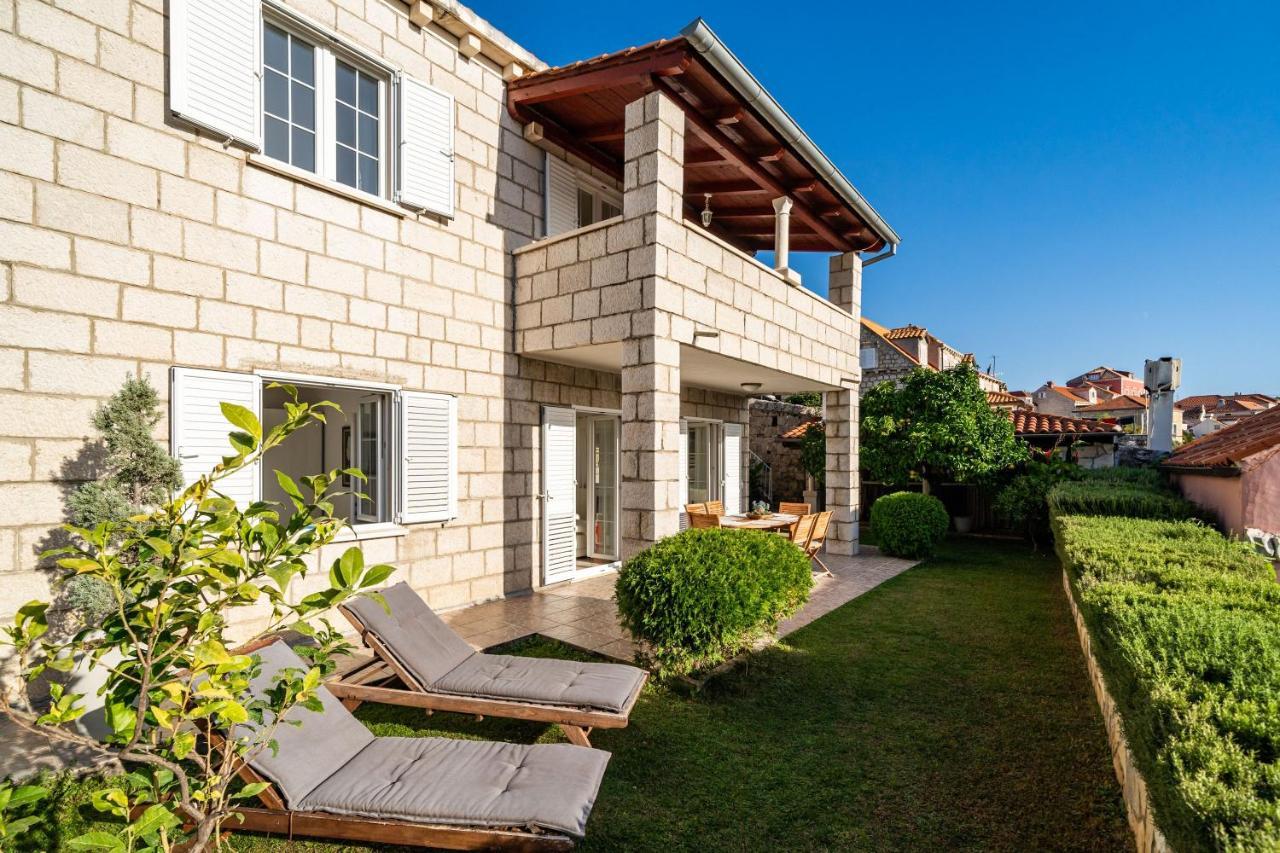 Villa Vista Old Town 챠브타트 외부 사진