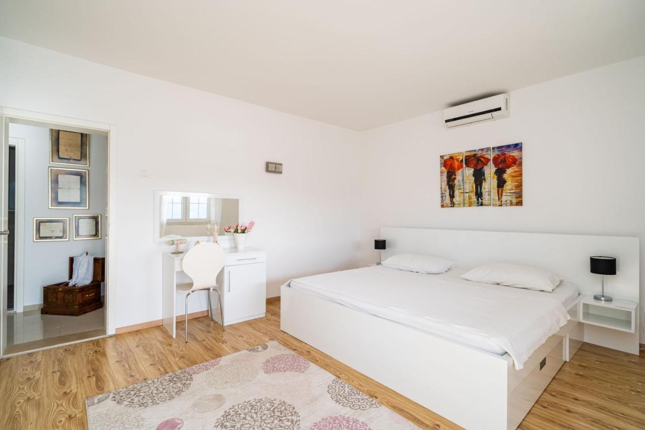 Villa Vista Old Town 챠브타트 외부 사진